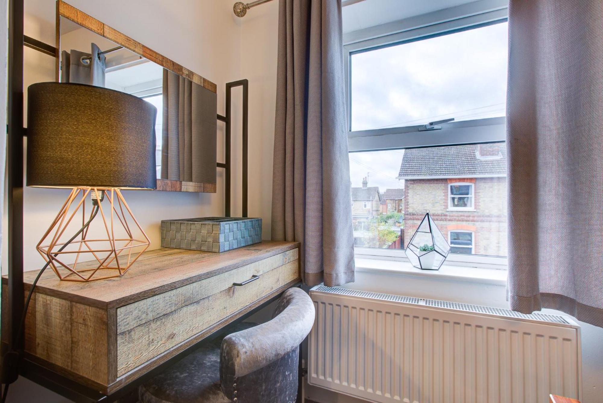 'Number 11' Central Colchester - Super Convenient 2 X Double Bed 1 X Single Bed Cottage Plus Office & Garden, 8 Min Walk Nth Station & Town Ctr, 2 Min Walk Local Shops & Restaurants Kültér fotó