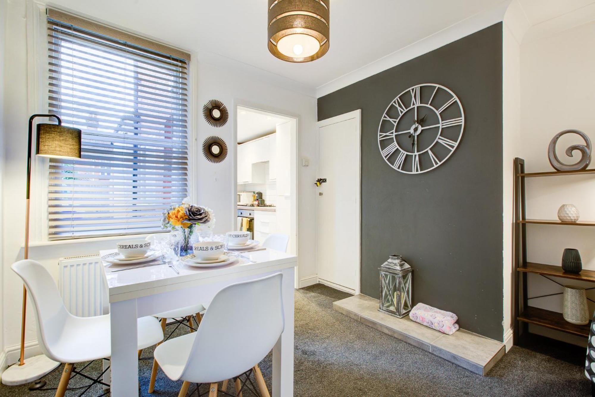'Number 11' Central Colchester - Super Convenient 2 X Double Bed 1 X Single Bed Cottage Plus Office & Garden, 8 Min Walk Nth Station & Town Ctr, 2 Min Walk Local Shops & Restaurants Kültér fotó