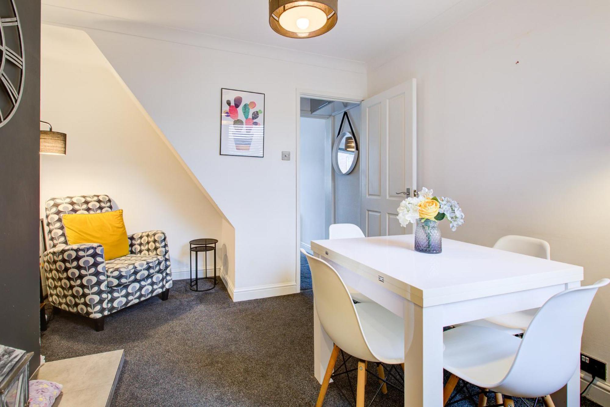'Number 11' Central Colchester - Super Convenient 2 X Double Bed 1 X Single Bed Cottage Plus Office & Garden, 8 Min Walk Nth Station & Town Ctr, 2 Min Walk Local Shops & Restaurants Kültér fotó